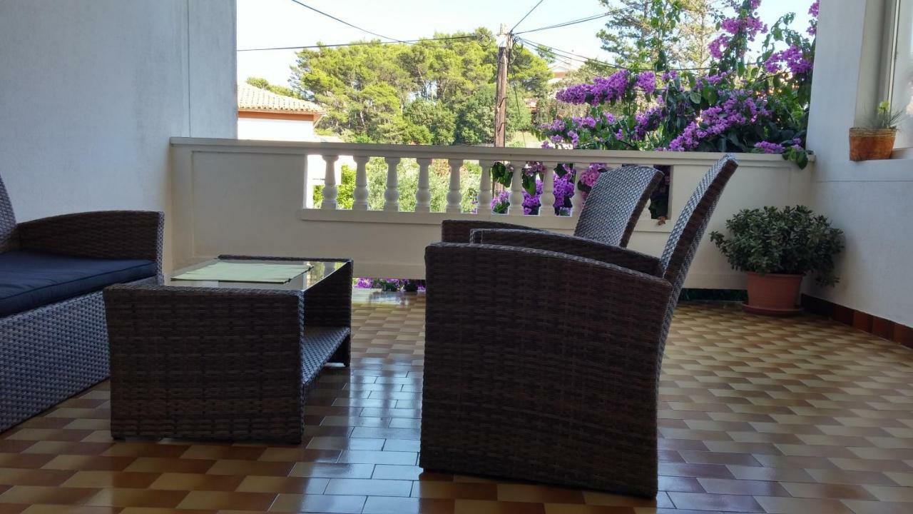 Banjol Guesthouse Matusan'S Place מראה חיצוני תמונה